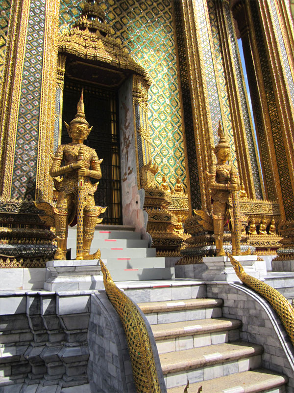 the-grand-palace-thailand-03